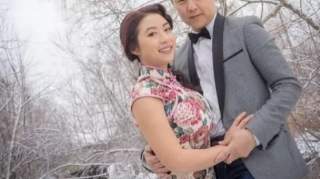 结婚三周年！57岁TVB“童颜小生”与小19岁娇妻：爱得难舍难离