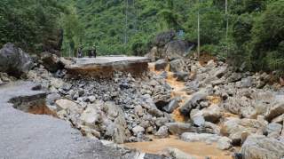 6人死亡，6辆车被冲走！百色凌云遭遇山体滑坡、山洪暴发，搜救仍在持续！