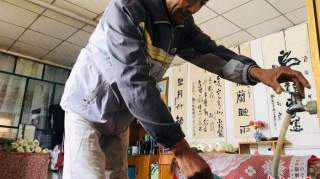 甘肃定西民众之“水缘”：从山沟“藏水”到屋内取水