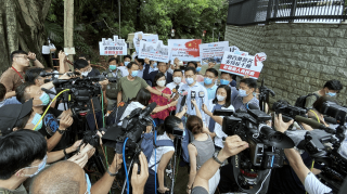 同心护港！165万香港市民签名递交美领馆