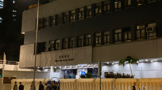 香港16岁女暴徒被警察轮奸？港警辟谣