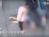 【“暴力男毒打女子，最后还抱起？”，男子已被抓，竟然是……】