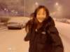 李小璐晒玩雪视频雪中奔跑笑得跟少女一样