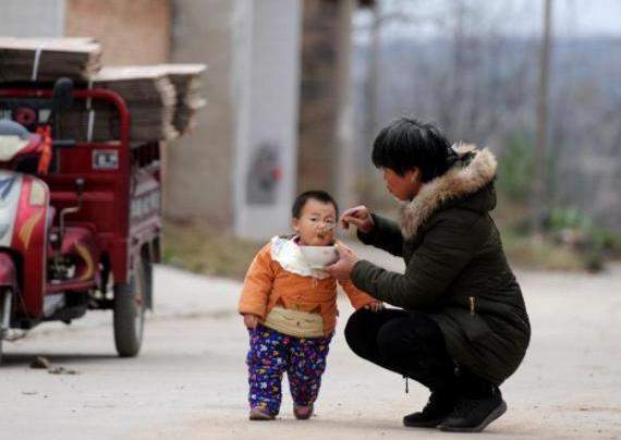 儿科医生称它为“幼儿杀手”，不少家长在给娃吃，拖垮脾胃还积食