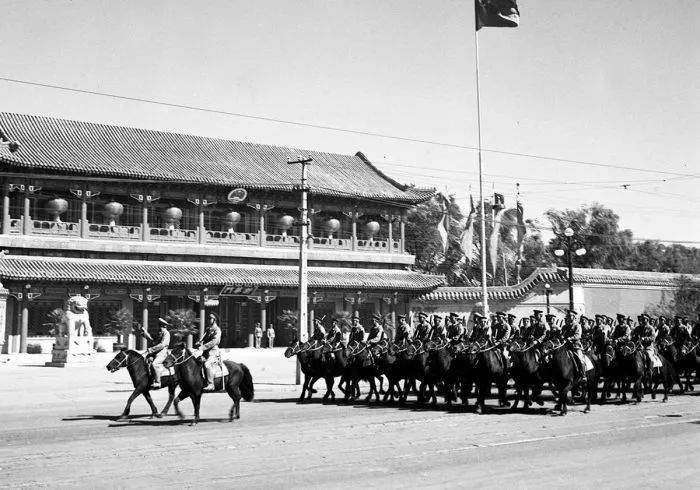 国庆前夕，回首新中国70年阅兵珍贵摄影作品