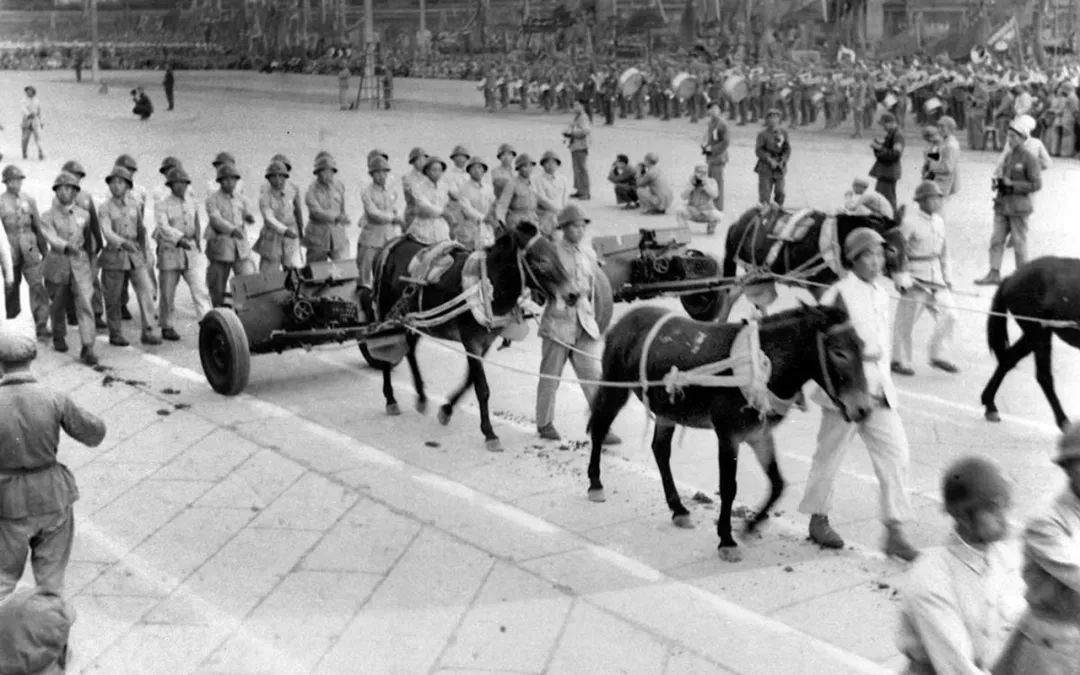 国庆前夕，回首新中国70年阅兵珍贵摄影作品