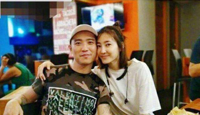 王丽坤与富商男友闪婚，真的有“一见钟情”吗？