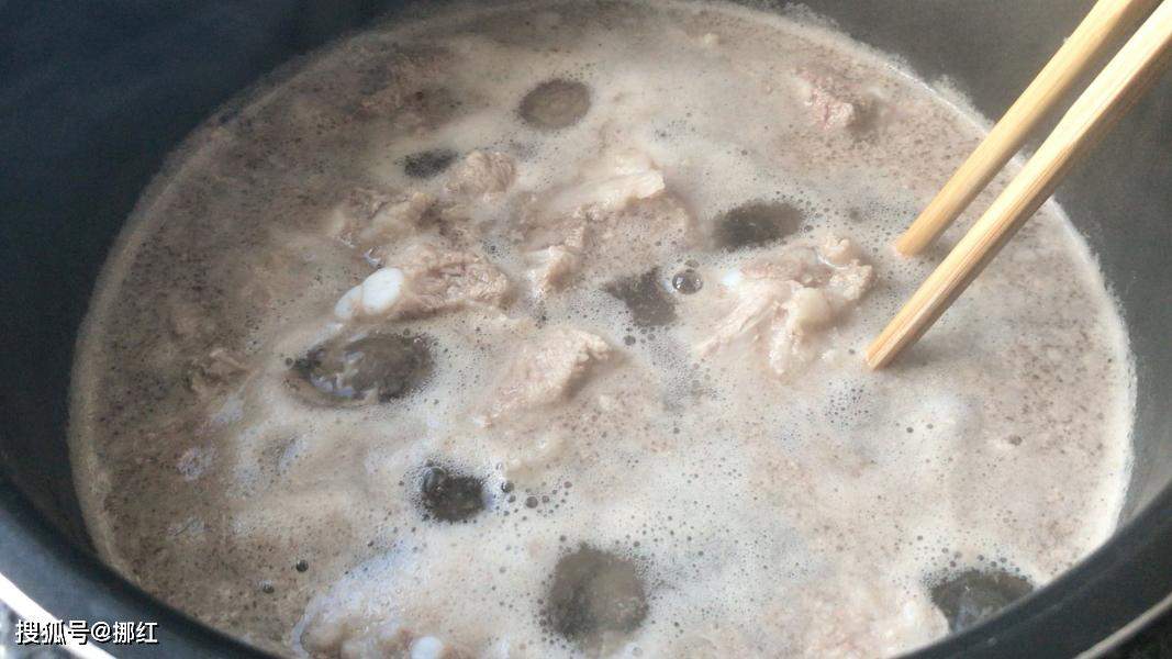 糖醋排骨何时加醋？做好了骨头都是酥的，补钙效果翻三