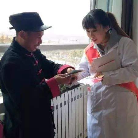 东厅街道社区卫生服务中心呵护志愿队到福山社会福利服务中心开展志愿活动