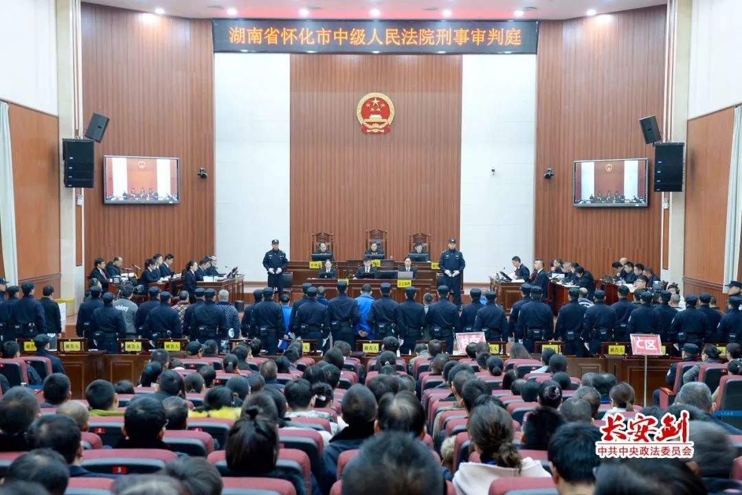 迷昏、锤杀、掩埋…“操场埋尸案”惨烈细节曝光，主犯一审被判死刑！