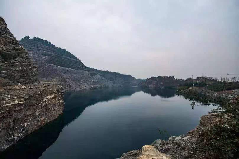 各位旅客，列车即将到达您的终点站——家乡