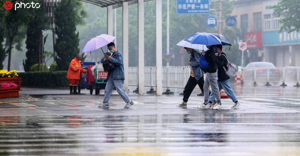 全国多地迎来入夏首场大雨