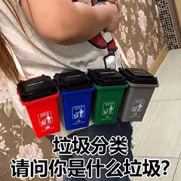 月饼盒包，全家桶包…还有什么奇葩包包敢挑战时尚审美？