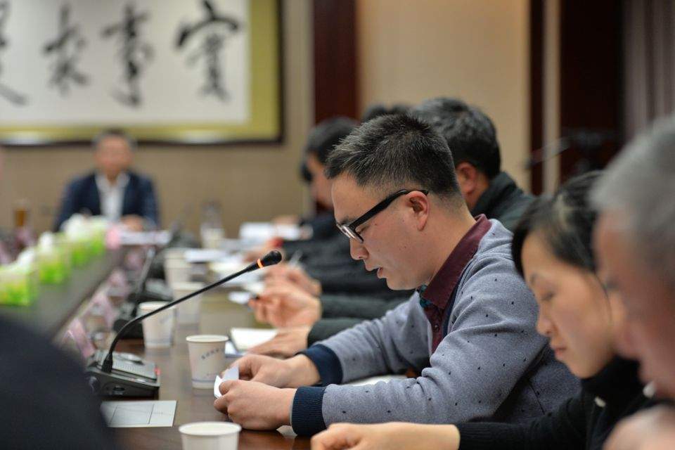 昨晚，市委书记以普通党员身份参加了这个会，都说了啥？