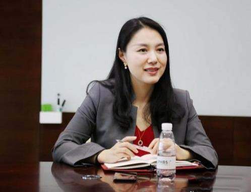 高颜值的女博士，北京大学汇丰商学院最美教授，智商情商出众