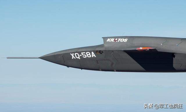 美国空军隐形无人机XQ-58A“瓦尔基里”首飞成功