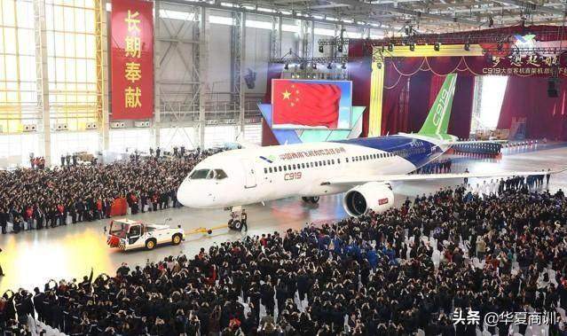 波音737MAX半年两空难 中国60架已停飞：C919见缝插针3万亿市场