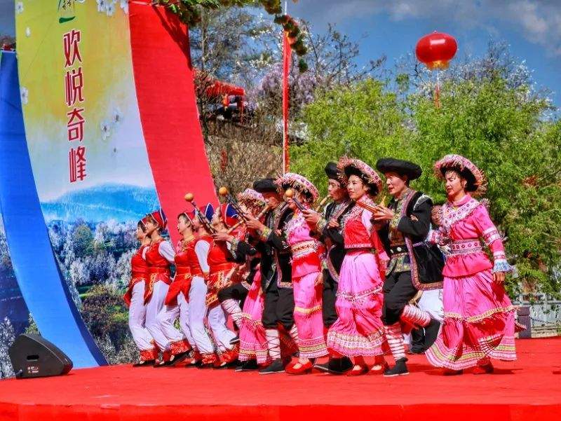 2019鹤庆·奇峰梨花文化旅游节盛大开幕