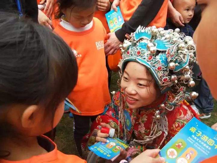 原中国女排教练陈忠和再次来厦，与13000多人走“长征”