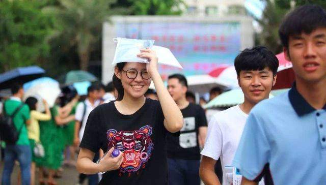 陈默老师：为何大型国企只愿招应届生？5个理由让往届生汗颜！学姐：太现实