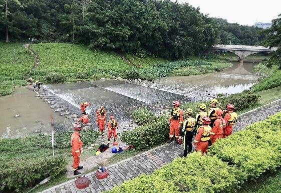 深圳暴雨引发洪水，已致5人遇难6人失联！未来几天，广东降水频繁，局地仍有强对流天气