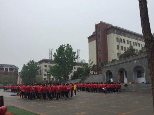 邯郸7岁女童送进武校2天后身亡，肚子上有踹痕！校方：自己跌倒的！