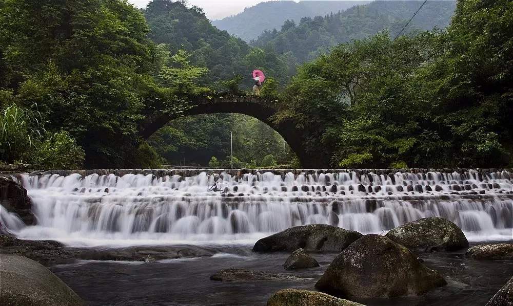 观众朋友，您在剧中看到的场景到了，欢迎下车打卡