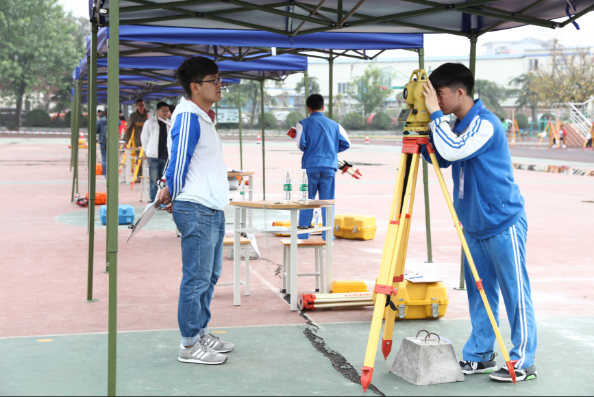 成都市建筑职教集团“星辰 中纬杯”学生测量技能交流活动在双流建校举行