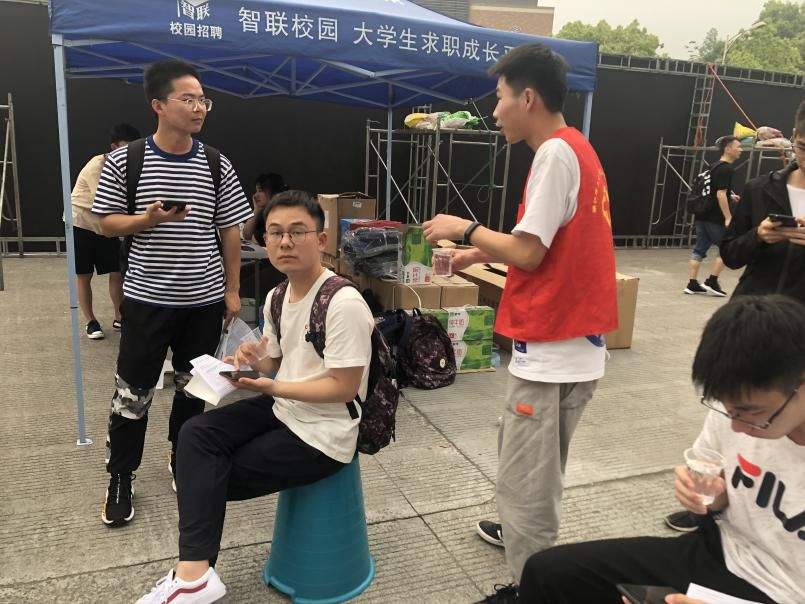 祝贺首个“高校无偿献血志愿者培训示范基地”成功授牌