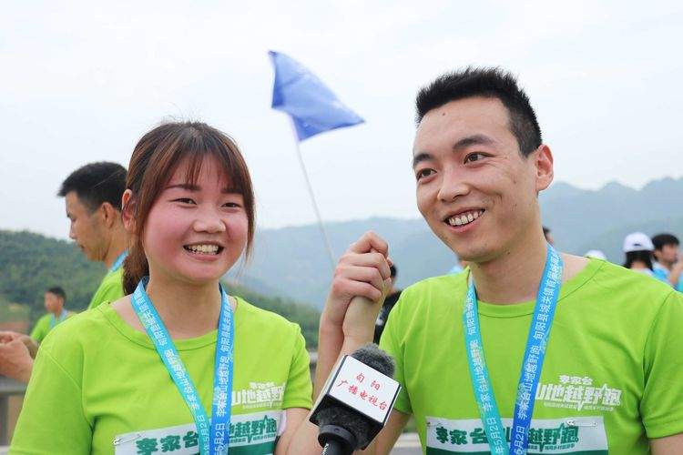 李家台村山地越野跑和乡村公益演唱会掠影