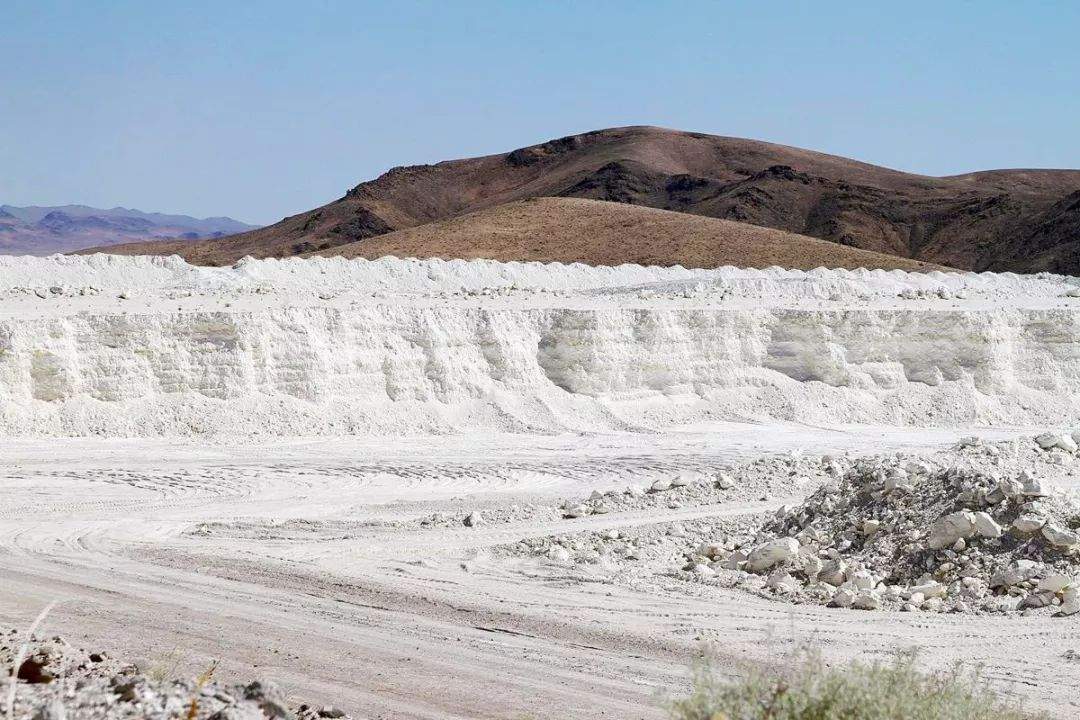 瞬间吸水的地垫，就像从未湿过一样