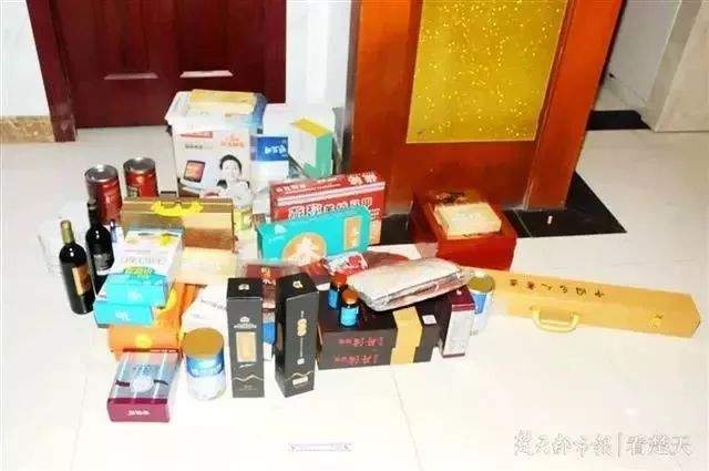 大学女教师被下病危通知单！小姐妹让她吃的东西原来那么“毒”