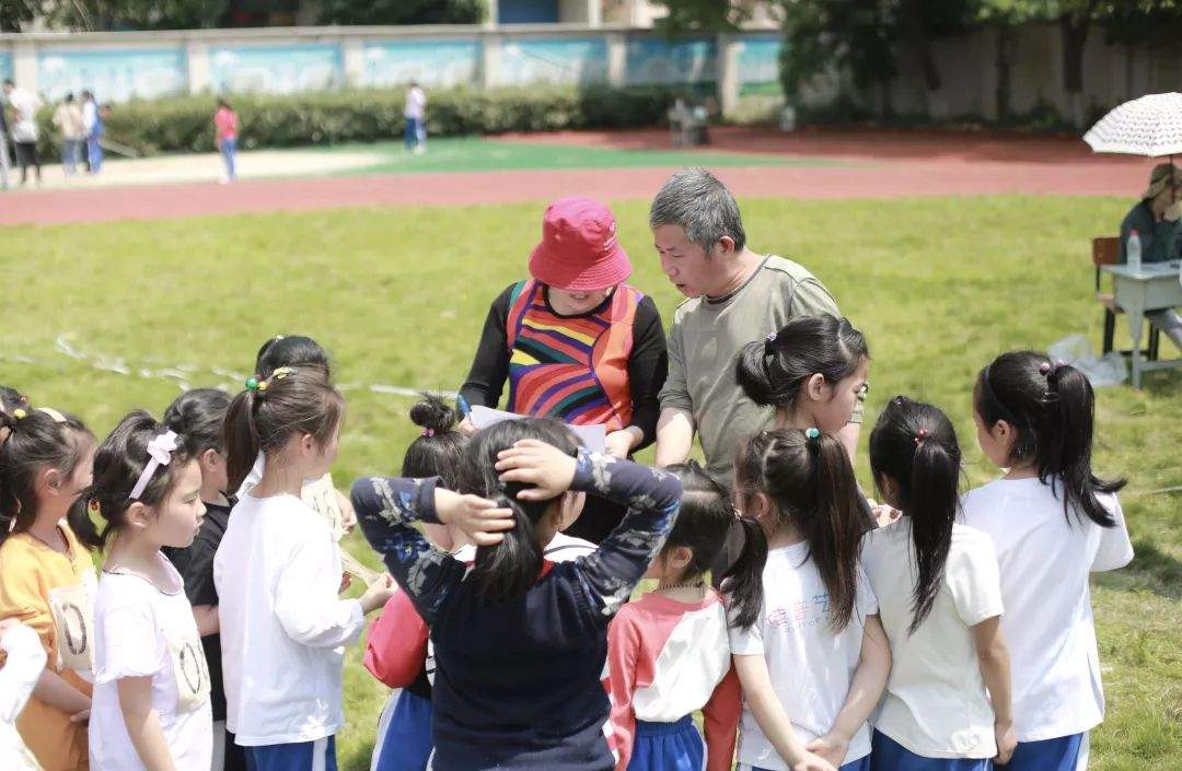 享快乐运动  展上强风采