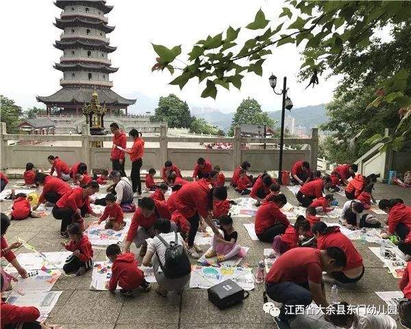 童心在绿色中成长 ——记东门幼儿园小班家长开放日活动