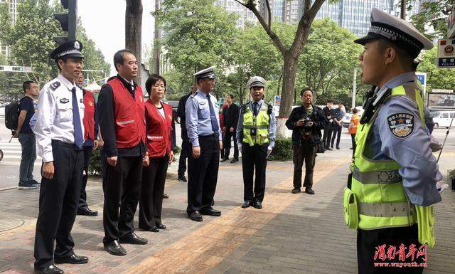 渭南市“周三文明交通礼让日 志愿服务我践行”全市联动正式启动