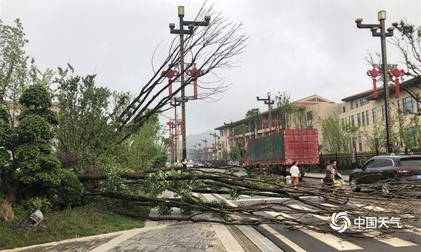 南方强降雨持续周末华北西北将“降火”