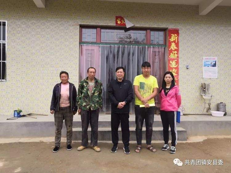 摆脱贫困后，山村新气象—记职中教师大家访活动