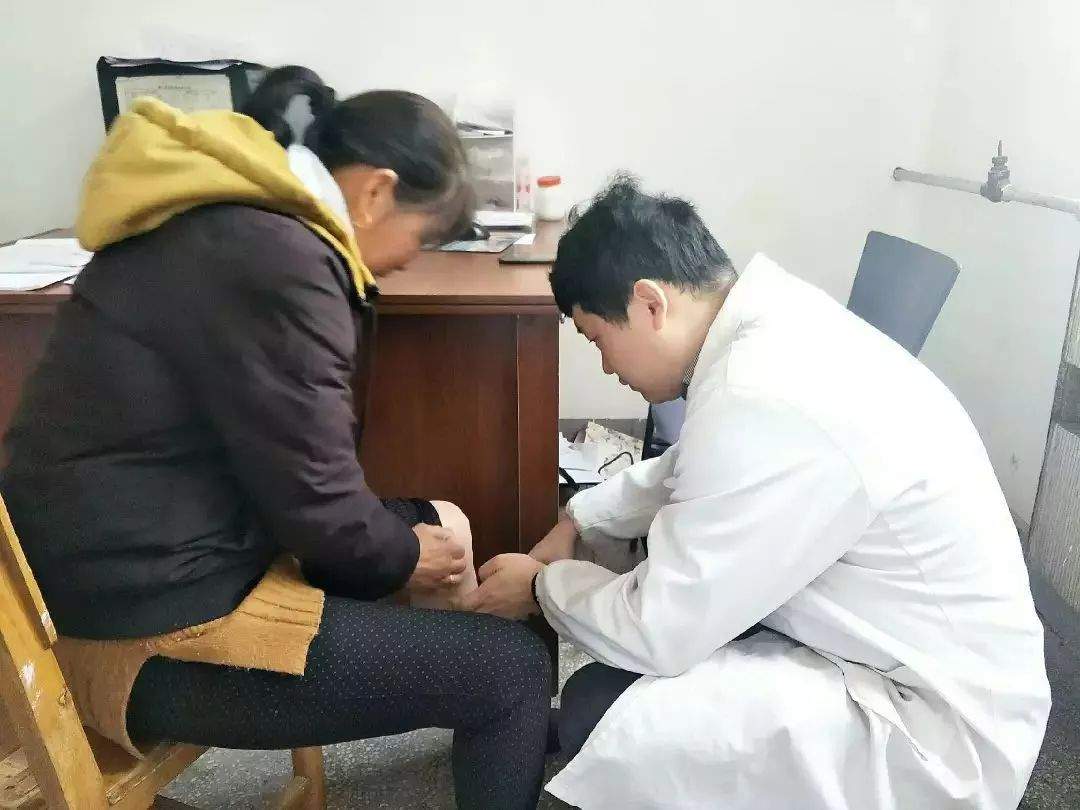 【东方名医】打造铮铮铁骨 走过漫漫人生——总院骨科王怀波主任