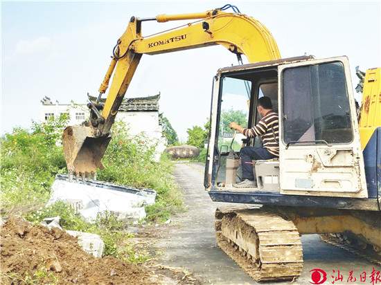 坚决依法查处违建在行动 - 坚决依法查处违建在行动