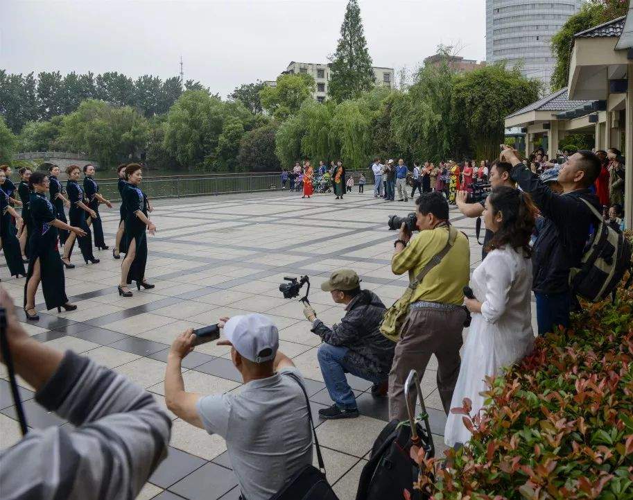 转载·芜湖分会场·芜湖 | 《2019安徽省第四届万人旗袍行走艺术节——芜湖分会场暨芜湖市旗袍协会第三届旗袍艺术节》圆满举办！