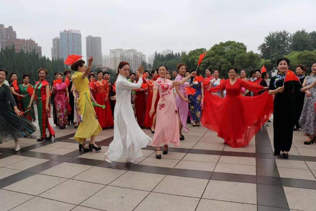 转载·芜湖分会场·芜湖 | 《2019安徽省第四届万人旗袍行走艺术节——芜湖分会场暨芜湖市旗袍协会第三届旗袍艺术节》圆满举办！