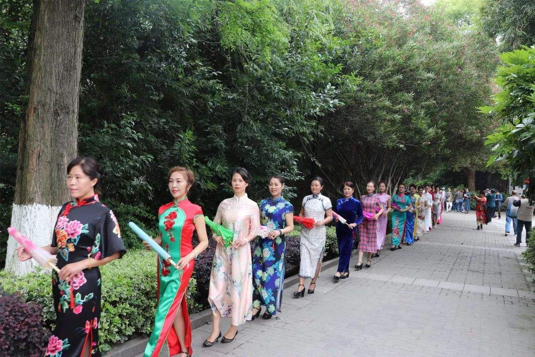 转载·芜湖分会场·芜湖 | 《2019安徽省第四届万人旗袍行走艺术节——芜湖分会场暨芜湖市旗袍协会第三届旗袍艺术节》圆满举办！