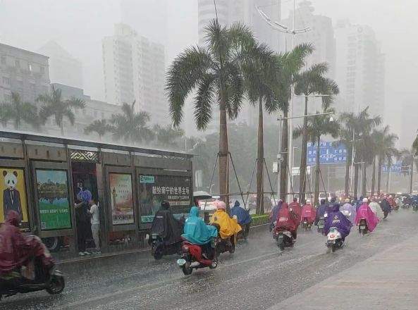 强降雨影响范围继续扩大！未来几天还有一大波雨水打包送货中！