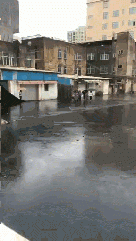 今日大暴雨！潮阳潮南开启“水中之城”模式...