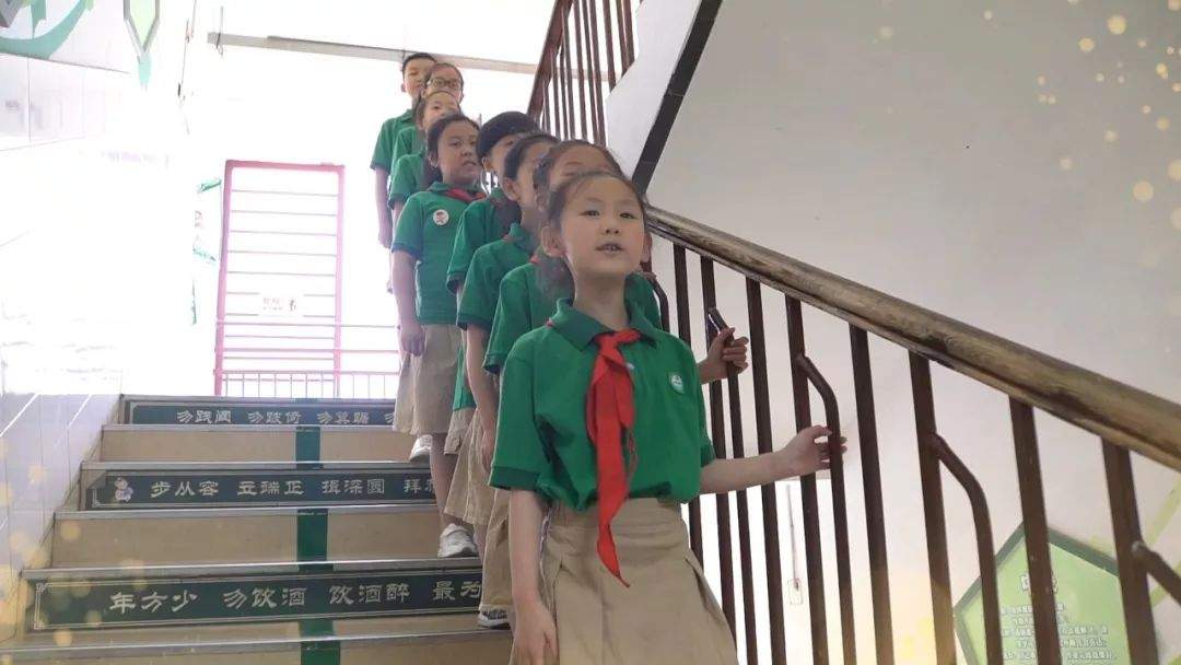 花式同唱《我爱你中国》！成都中小学生掀起校园音乐大接力