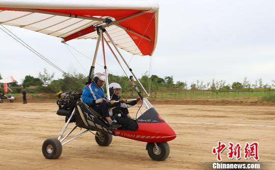 甘肃正宁挖掘“秦直道”文化内涵 借航空运动推全域旅游