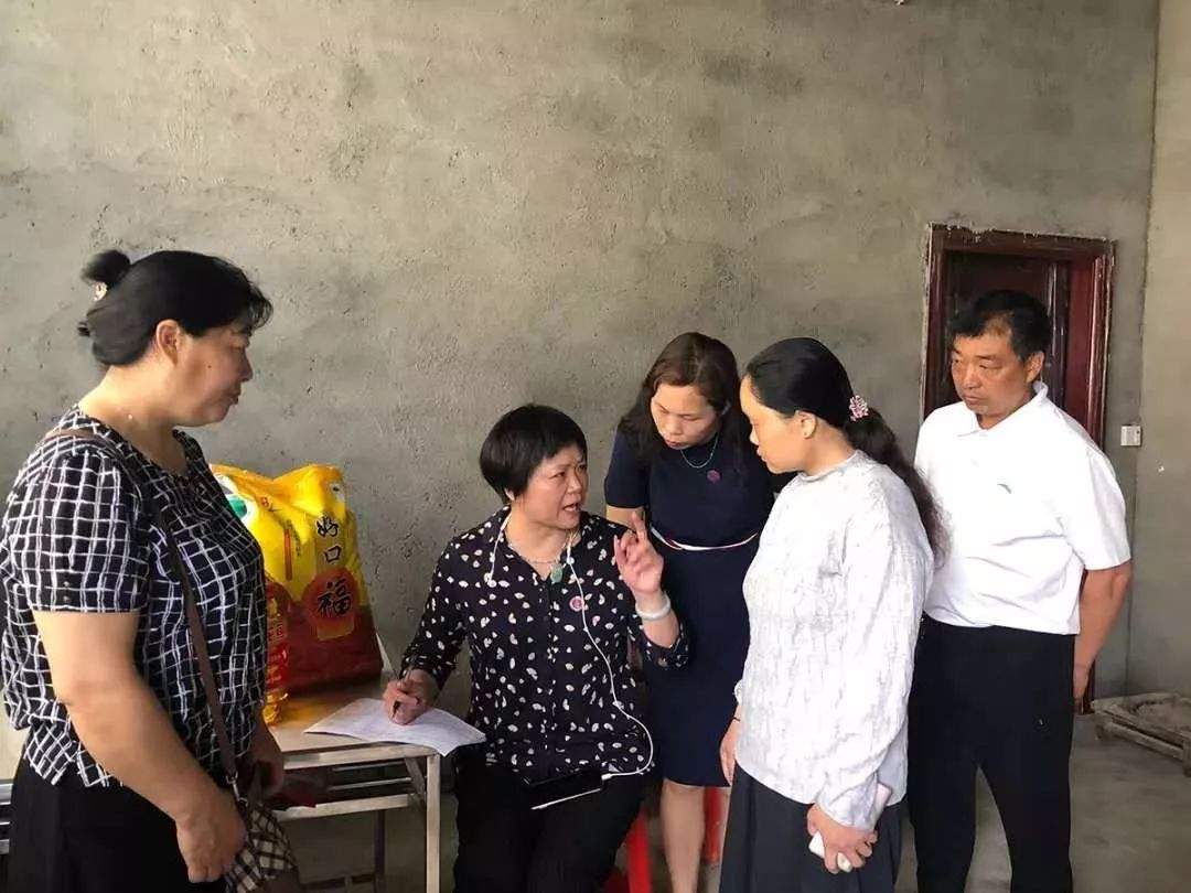 姐妹们，我们来了！“城乡姐妹手拉手”郴州市女企业家结对帮扶500户贫困妇女