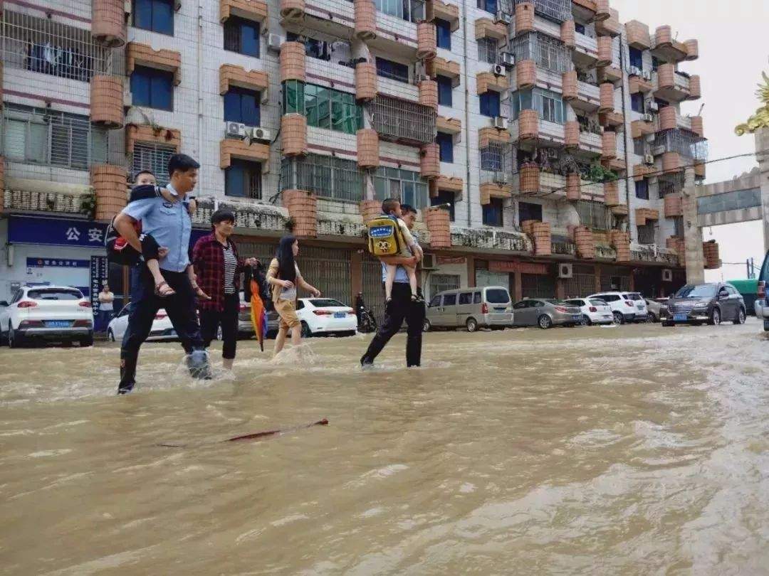 广西这场强降雨，致7死2失踪近20万人受灾，救援正在紧张进行（多图+视频）