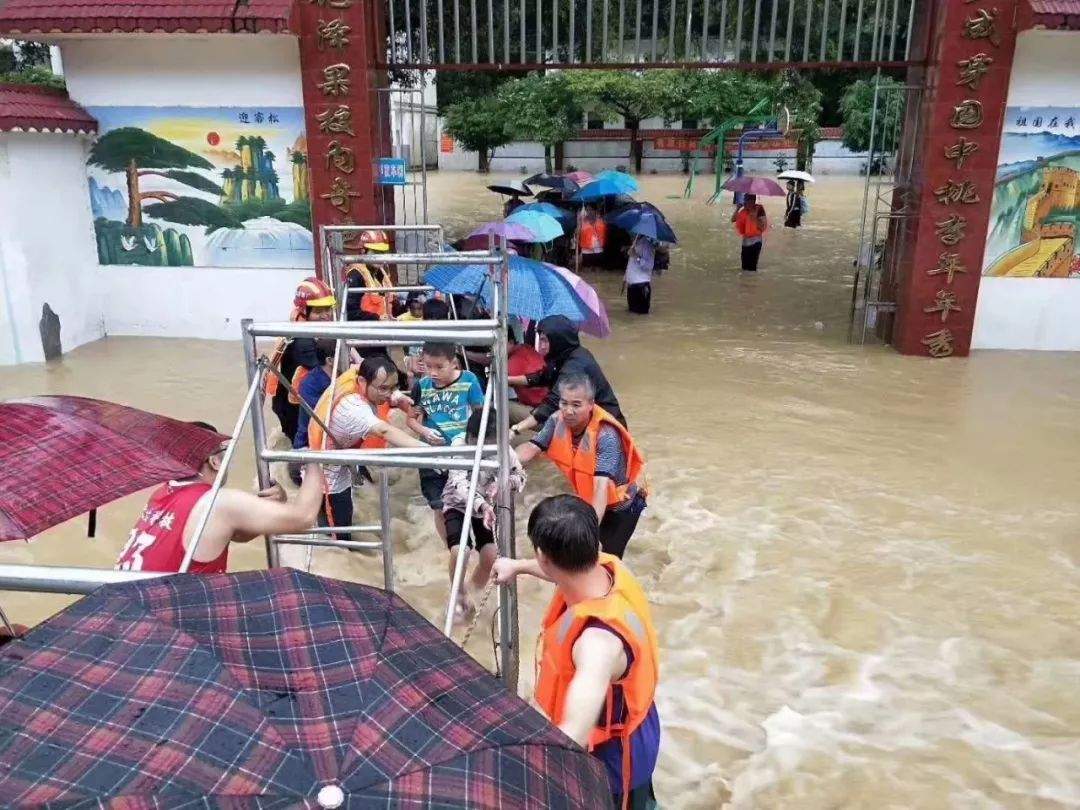 广西这场强降雨，致7死2失踪近20万人受灾，救援正在紧张进行（多图+视频）