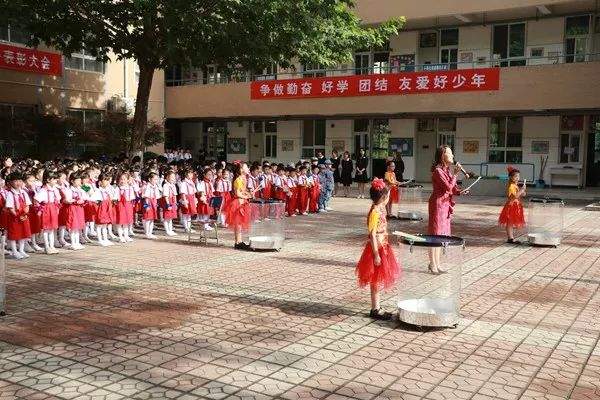 中华世纪城小学庆“六一”唱响主旋律——献礼祖国华诞日